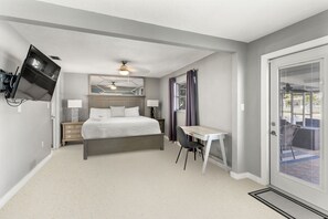 3 bedrooms, desk, iron/ironing board, travel cot