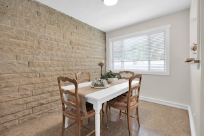 Dining - Here Comes The Sun! King Bed - One block to the water Unit #4 (St. Augustine)