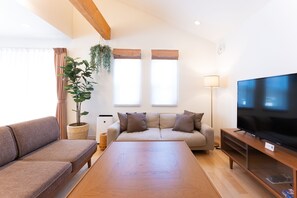 Family Villa | Living room | TV, toys - Hakoneso (Hakone)