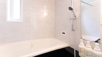 Family Villa | Bathroom | Slippers, towels