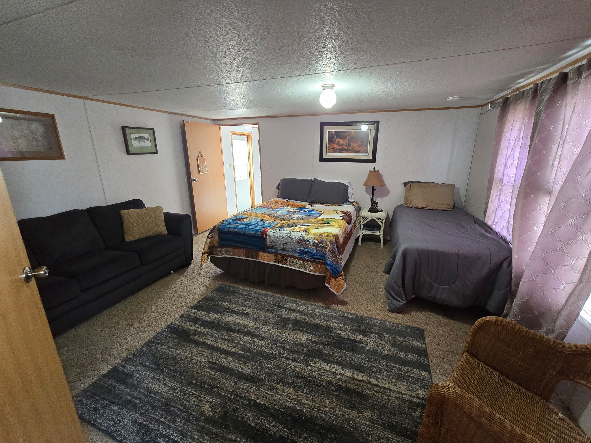 3 bedrooms, iron/ironing board, free WiFi, bed sheets