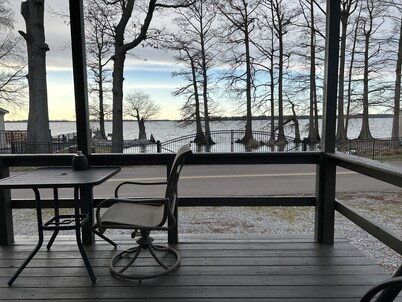 Come and relax at the Refuge at beautiful Reelfoot Lake!