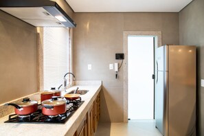 Lägenhet Comfort - 3 sovrum - utsikt mot bergen | Eget kök | Kylskåp, mikrovågsugn, spishäll och grytor/köksredskap