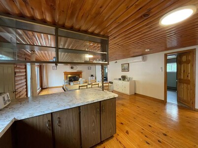 Cheerful Waterfront Cottage