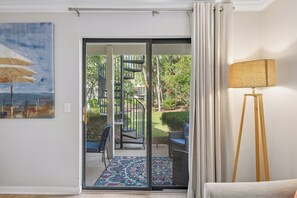 Interior - 46 Springwood: Ground floor unit directly across from complex pool! (Hilton Head Island)