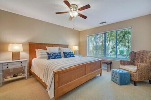 3 Schlafzimmer, Schreibtisch, Bügeleisen/Bügelbrett, kostenloses WLAN