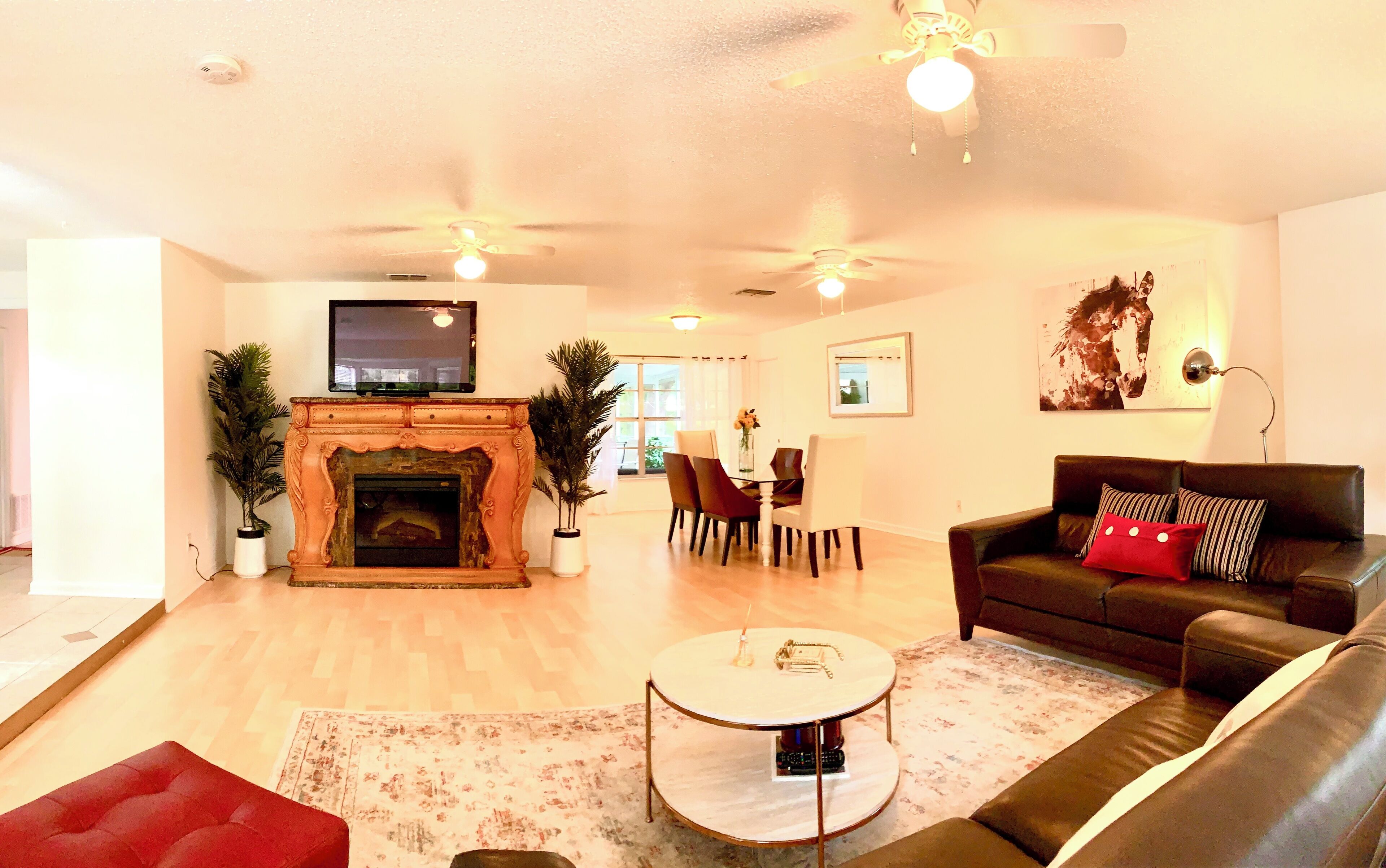 5bd Country Charm w/ 1Acre, Deck, Private space near Parks