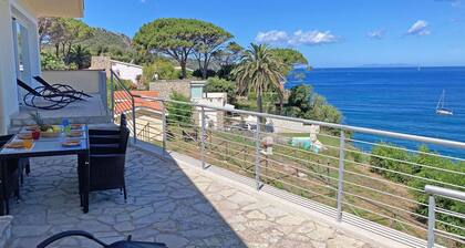 Villa Costa Bianca - Villa Esclusiva tra le spiagge di Capo Bianco e Sottobomba