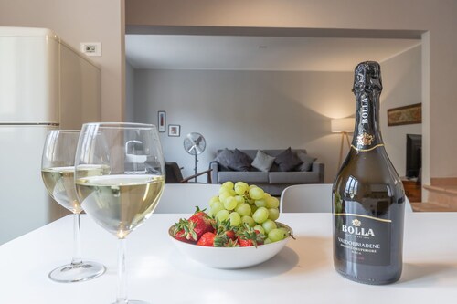 Italian Experience - Casa Del Porto