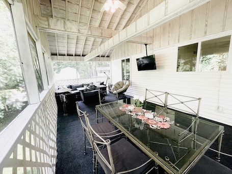 Dining. FAMILY FRIENDLY LAKE HOUSE WITH FABULOUS SCREENED PORCH
