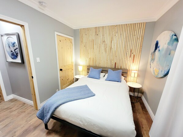 3 bedrooms, desk, iron/ironing board, free WiFi