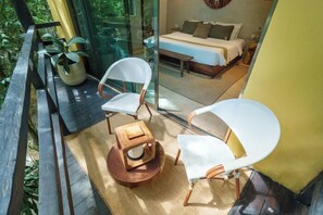 Deluxe Room, 1 King Bed, Balcony | Terrace/patio