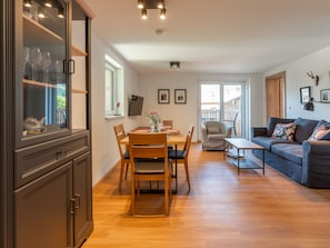 TV - Small, charming, centrally located and yet quiet (Bad Hofgastein)