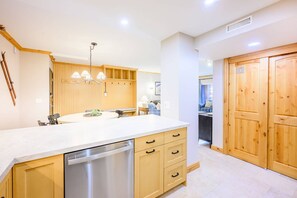 Interior - Father's Day Sale | Park City Vacation Rentals (Park City)