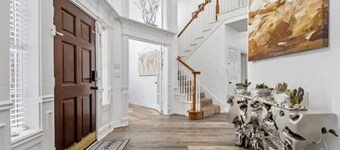 Luxurious | Pool Oasis | PS5 | 12 Beds | Aquarium