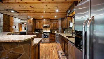 Fridge, microwave, dishwasher, coffee/tea maker