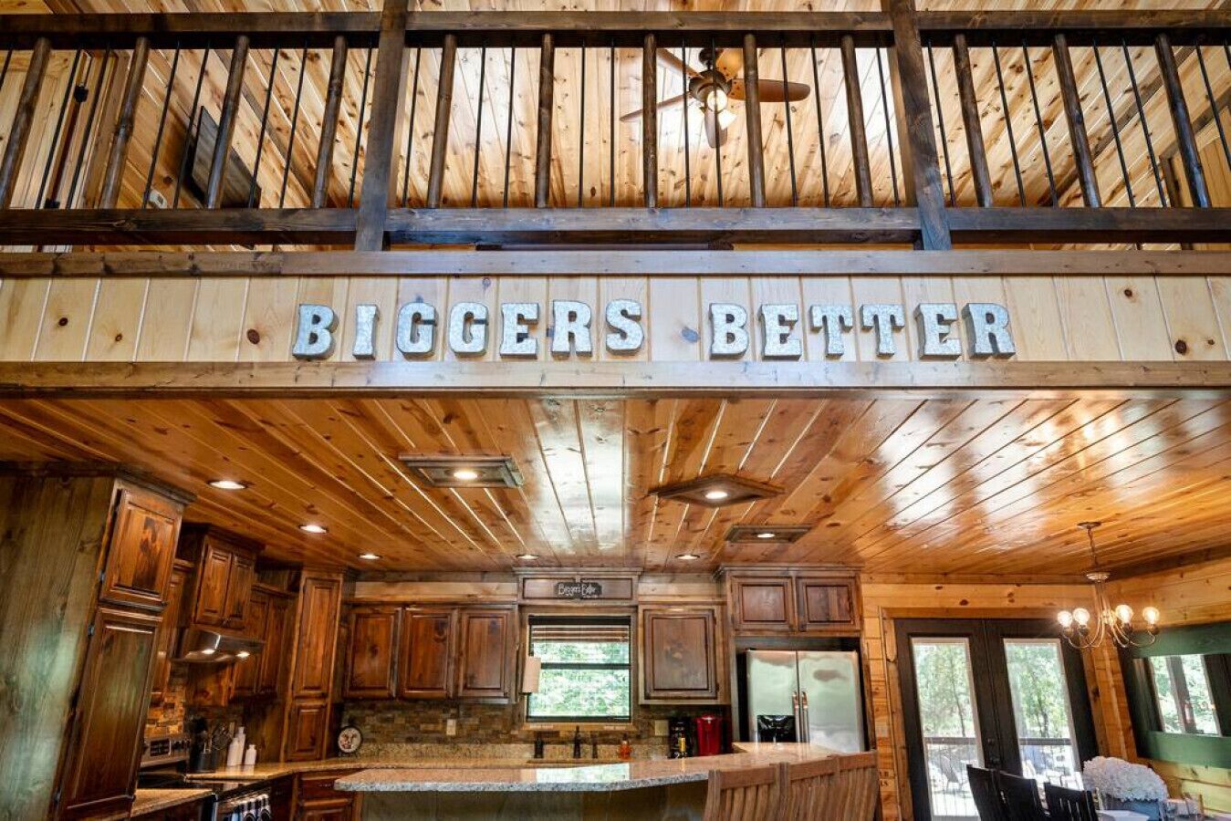 Fridge, microwave, dishwasher, coffee/tea maker