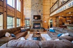 Smart TV, fireplace, table football - Five bedroom  in United States of America, Hochatown (Hochatown)