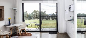 Hanging Rock Views, King Suite in luxury B&B