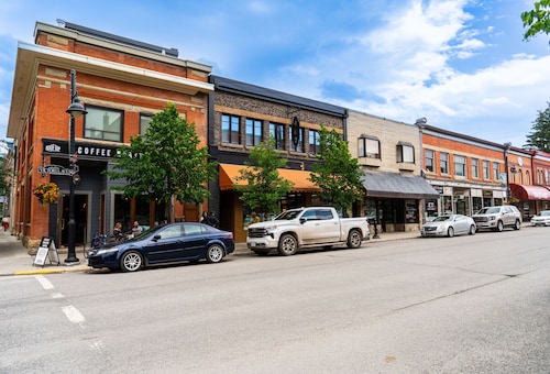 Downtown Fernie Family Loft | 2BR + Gear Garage