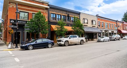 Downtown Fernie Family Loft | 2BR + Gear Garage