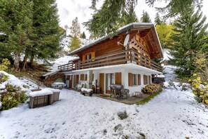 Esterni