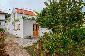 Exterior - O Lagar do Avô, a Home in Madeira (São Jorge)