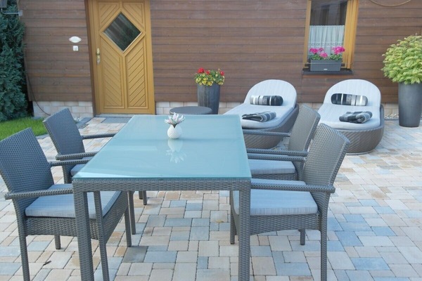 屋外ダイニングエリア