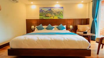 Luxury Double Room | Egyptian cotton sheets, premium bedding, pillowtop beds, minibar