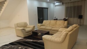 Living area - Residence Bienvenue (Mbour)