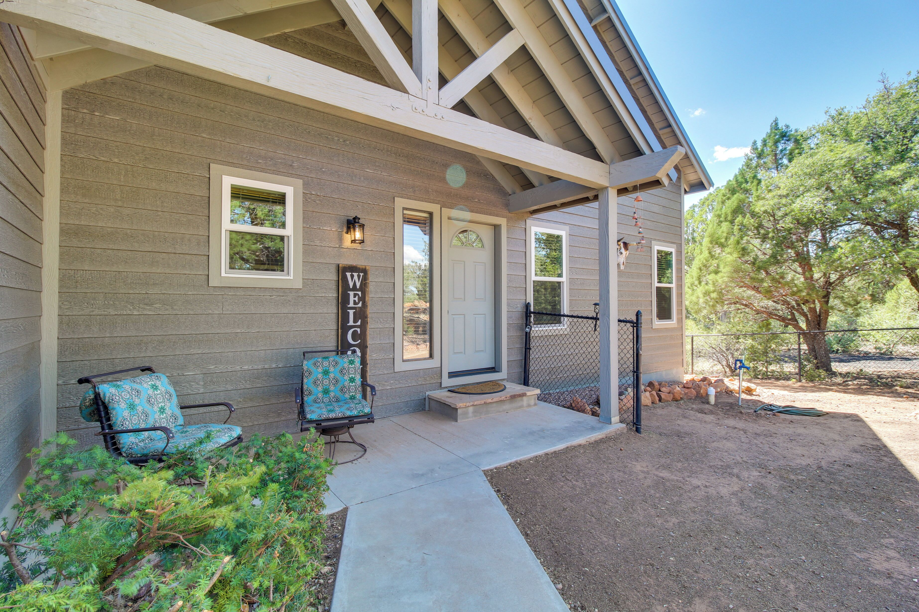 Secluded Show Low Home, Near Hiking Trails!