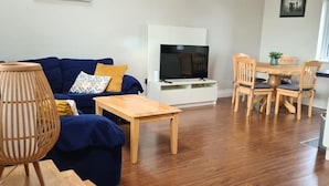 LCD TV - Carraroe Apartment 2 (Carraroe)