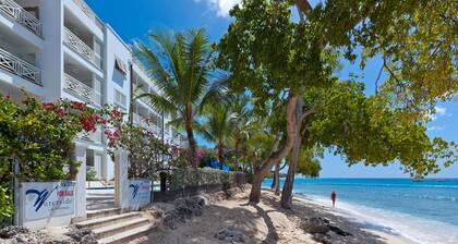 Beachfront luxury modern 2-bed apt with pool