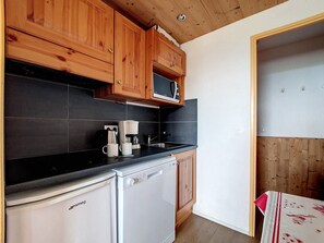 Kühlschrank, Mikrowelle, Geschirrspüler