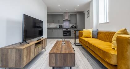 Stunning 2-bed Apartment in Camberley