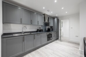 公寓, 2 张大床 |   私人厨房 | 冰箱、微波炉、烤箱、炉灶