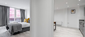 Remarkable 2-bed Apartment in Camberley