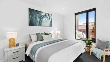 2 bedrooms, desk, iron/ironing board, free WiFi