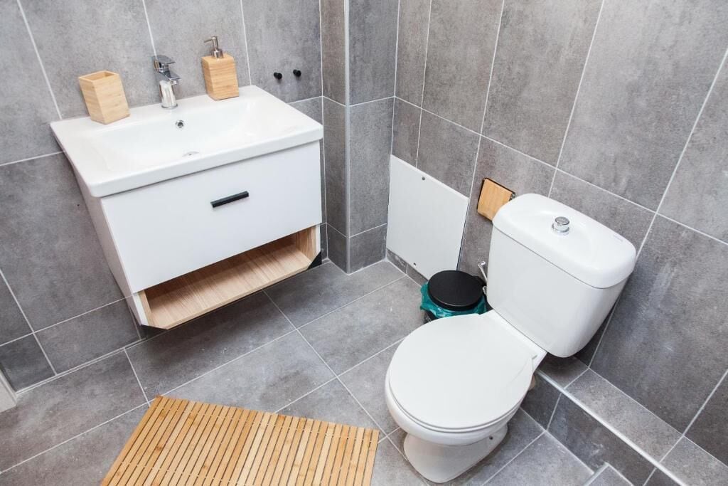 Sèche-cheveux, shampoing