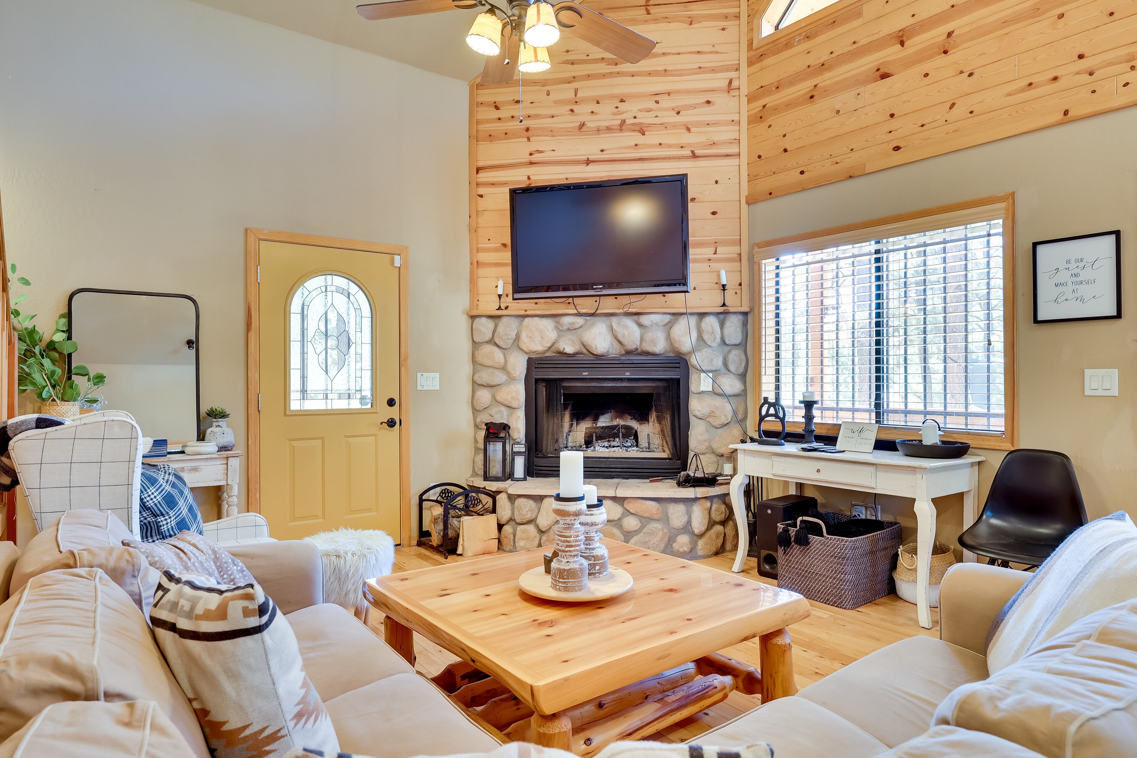 Inviting Nutrioso Cabin w/ Wraparound Porch!