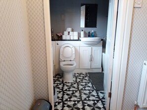 Casa | Banheiro | Chuveiro/banheira combinados, banheira de imersão, secador de cabelo
