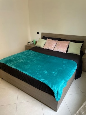 1 soverom, wi-fi (inkludert) og sengetøy