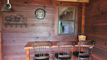 Cabin 16, Hot Tub, Mountain View, 2 BR Queen + Bunks | Terrace/patio