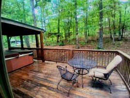 Comfort Cabin, 1 Bedroom, Hot Tub, Garden Area | Terrace/patio