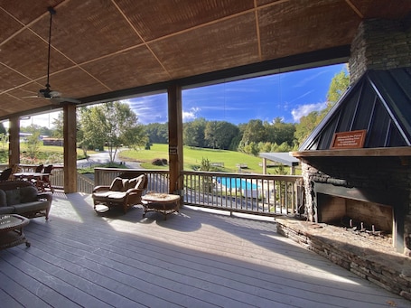 Exterior. Copperhead Lodge and Resort Cabin Rentals