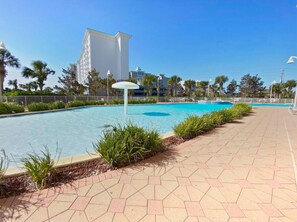 Outdoor pool - Ariel Dunes I #1504 by Destin Getaways (Miramar Beach)