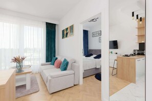 1 bedroom, iron/ironing board, WiFi, bed sheets - Kotsisa 8a | Praga | Parking | Balcony (Warszawa)