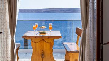 Apartment (One Bedroom Apartment with Terrace an) | Terrace/patio