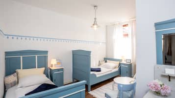 Standard Twin Room, Private Bathroom, Courtyard View (Zweibettzimmer) | 1 bedroom