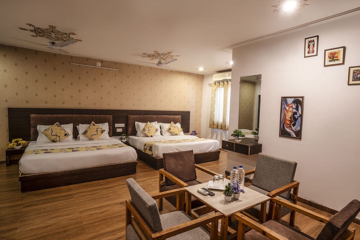 Superior Double Room Single Use | Free WiFi